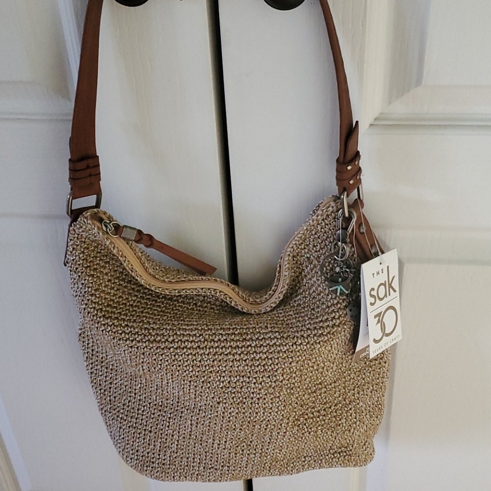 - -The sak Sold Sold Do Not Buy Have Two Beautiful Other Bags